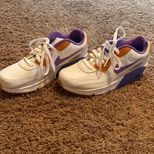 Nike Air Max 90 purple and gum pain